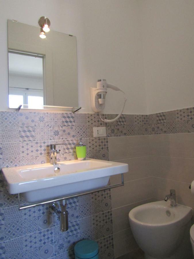 Blu Maris Sicilia Guesthouse Marina di Ragusa Bagian luar foto